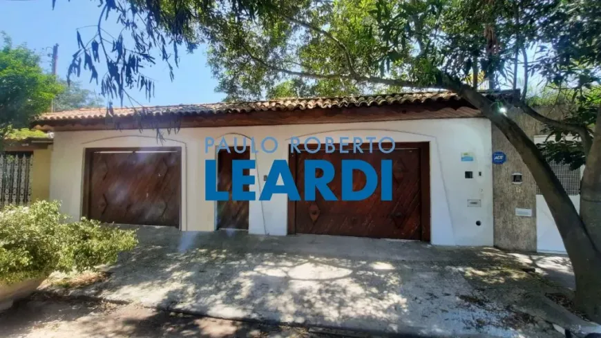 Foto 1 de Casa com 3 Quartos à venda, 300m² em Jardim Marajoara, São Paulo