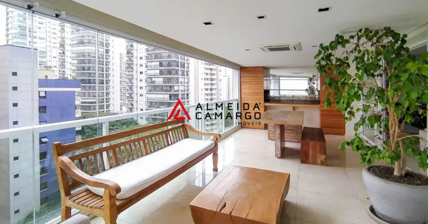 Foto 1 de Apartamento com 3 Quartos à venda, 173m² em Moema, São Paulo