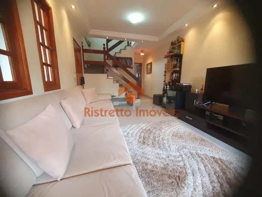 Foto 1 de Casa com 3 Quartos à venda, 243m² em Umuarama, Osasco