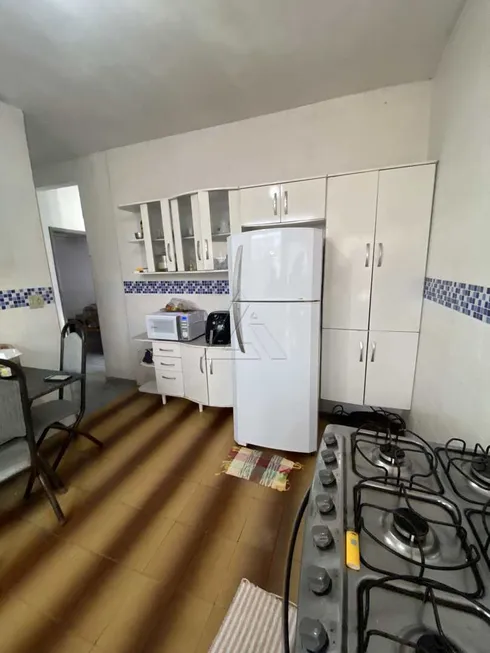 Foto 1 de Casa com 2 Quartos à venda, 200m² em Super Quadra, São Paulo