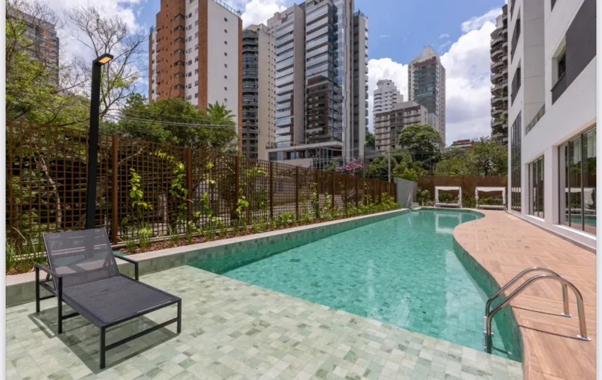 Foto 1 de Apartamento com 4 Quartos à venda, 143m² em Moema, São Paulo