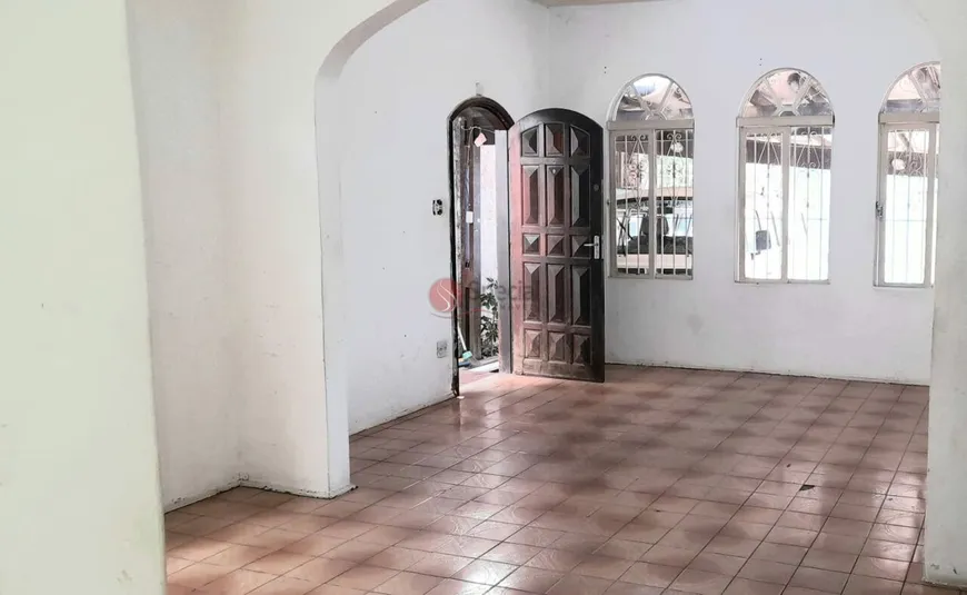 Foto 1 de Casa com 2 Quartos para alugar, 160m² em Vila Carrão, São Paulo