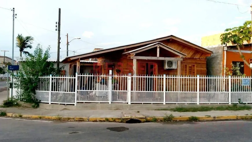 Foto 1 de Casa com 3 Quartos à venda, 51m² em Centro, Esteio