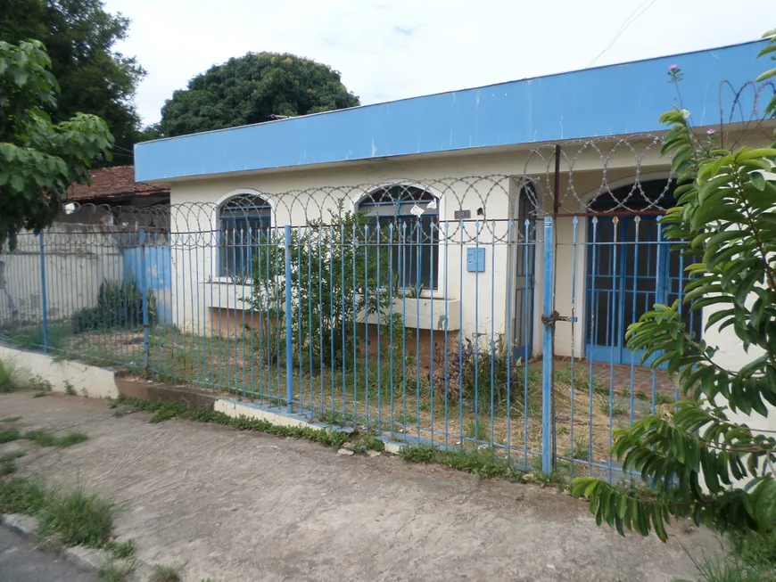 Foto 1 de Casa com 2 Quartos à venda, 200m² em Centro, Betim