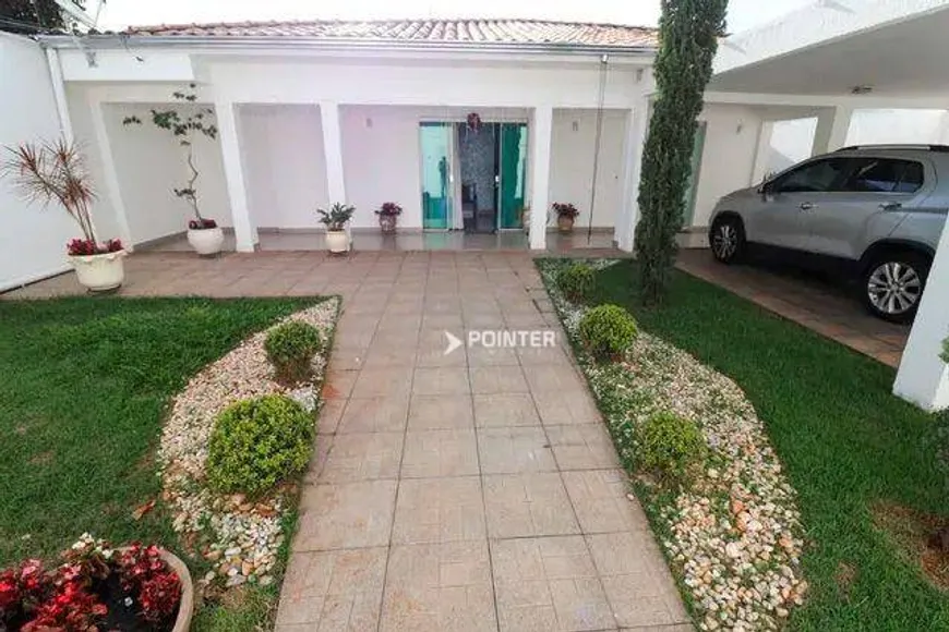 Foto 1 de Casa com 4 Quartos à venda, 400m² em Jardim América, Goiânia