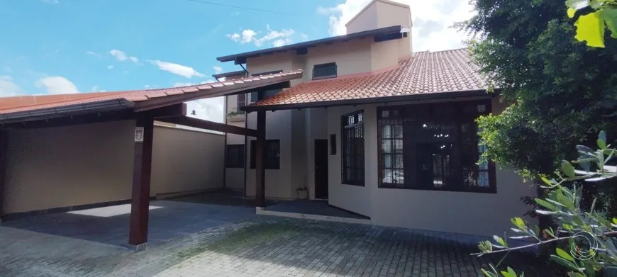 Foto 1 de Casa com 4 Quartos à venda, 236m² em Santa Mônica, Florianópolis