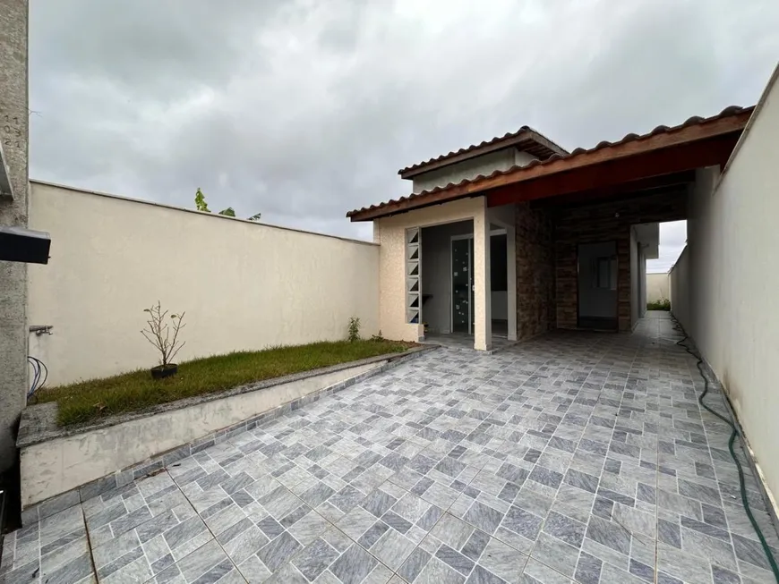 Foto 1 de Casa com 2 Quartos à venda, 69m² em Estancia Sao Jose, Peruíbe