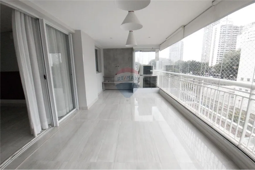 Foto 1 de Apartamento com 4 Quartos para alugar, 134m² em Alto Da Boa Vista, São Paulo