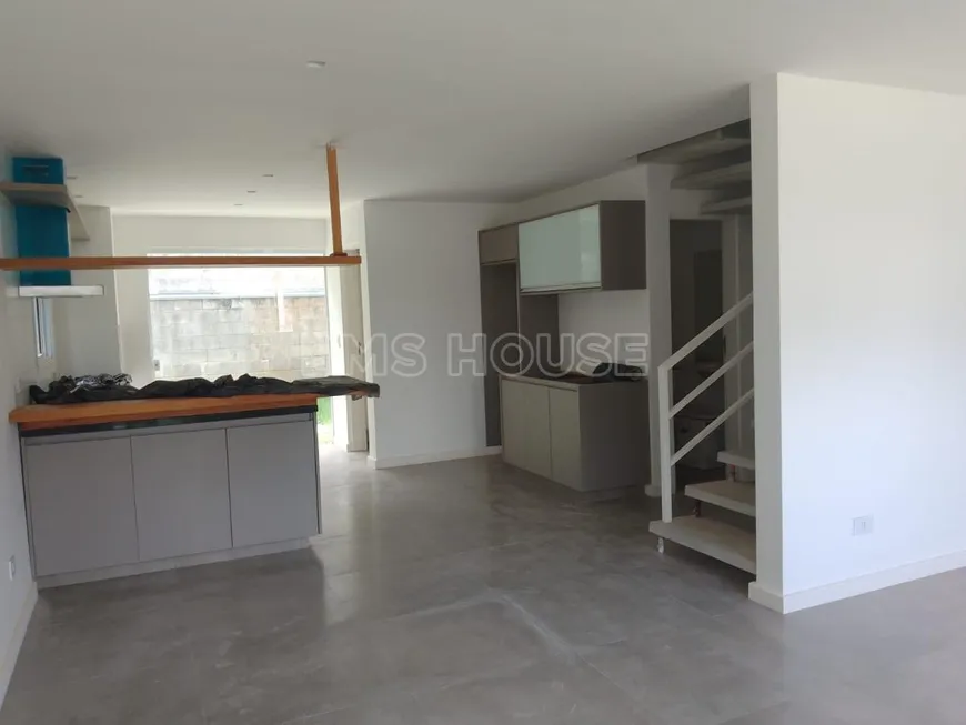 Foto 1 de Casa com 3 Quartos à venda, 110m² em Jardim Pioneiro , Cotia