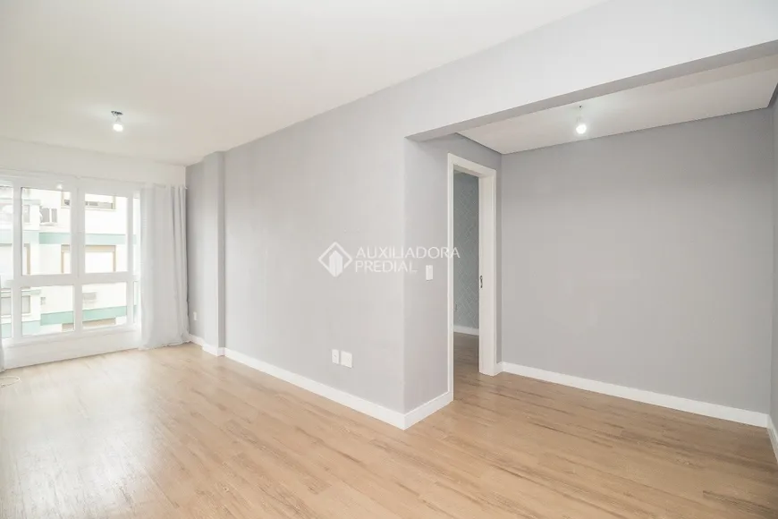 Foto 1 de Apartamento com 1 Quarto para alugar, 47m² em Independência, Porto Alegre