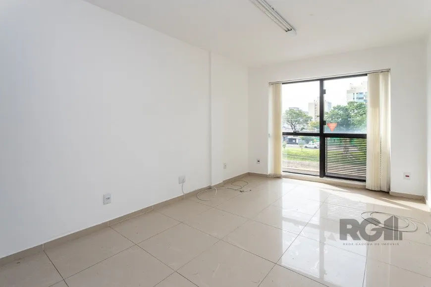 Foto 1 de Sala Comercial à venda, 29m² em Praia de Belas, Porto Alegre