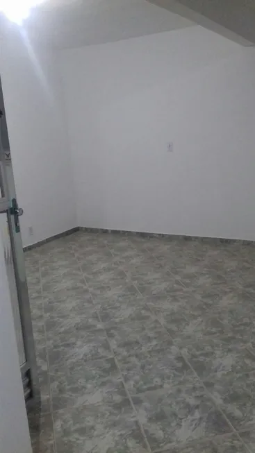 Foto 1 de Casa com 1 Quarto para alugar, 35m² em Zumbi, Rio de Janeiro