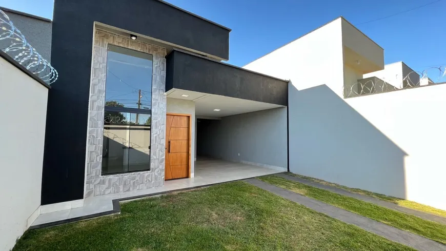 Foto 1 de Casa com 3 Quartos à venda, 205m² em Jardim Buriti Sereno, Aparecida de Goiânia