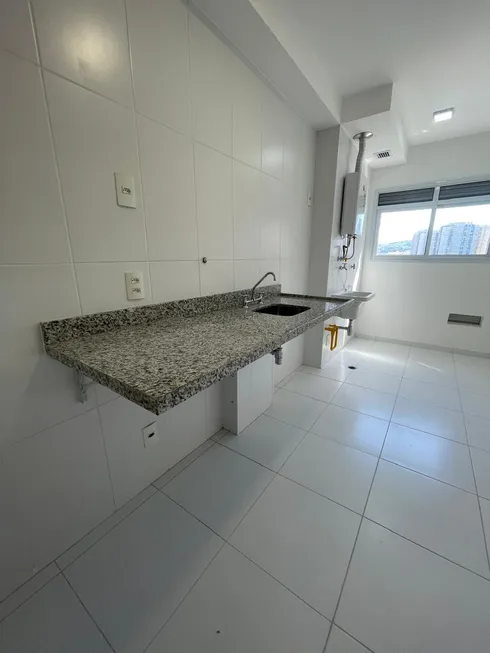 Foto 1 de Apartamento com 2 Quartos para alugar, 60m² em Jardim Tupanci, Barueri