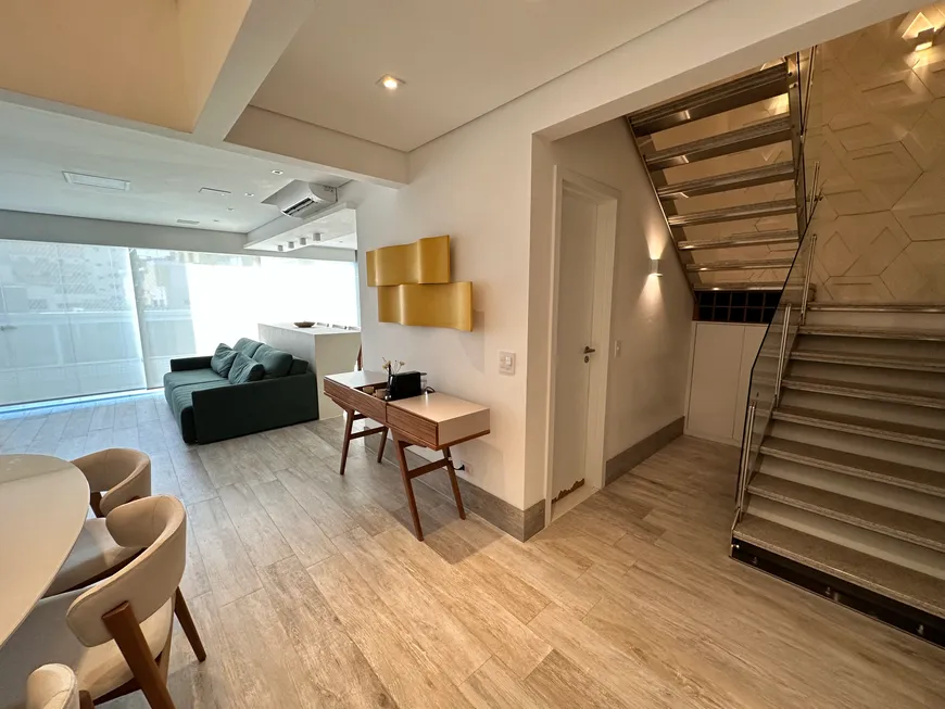 Foto 1 de Apartamento com 2 Quartos à venda, 110m² em Canto do Forte, Praia Grande