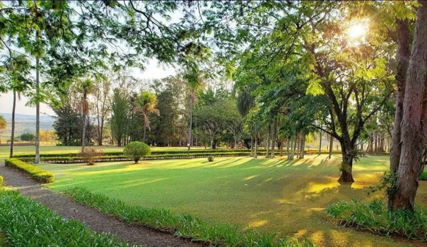 Foto 1 de Lote/Terreno à venda, 250m² em Colinas do Castelo, Jaguariúna