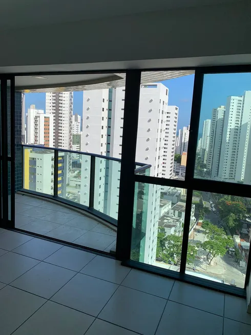 Foto 1 de Apartamento com 4 Quartos à venda, 136m² em Boa Viagem, Recife