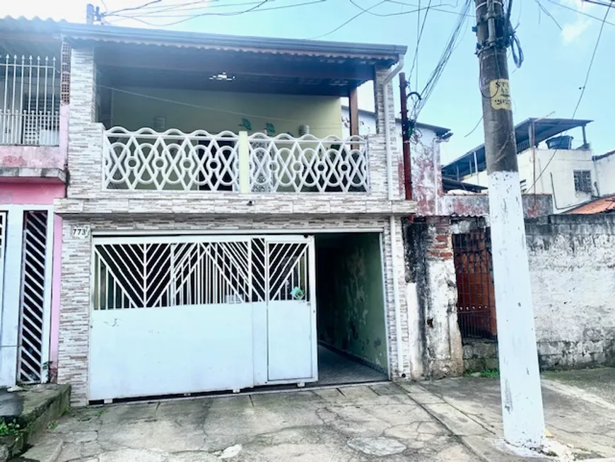Foto 1 de Casa com 2 Quartos à venda, 150m² em Cidade A E Carvalho, São Paulo