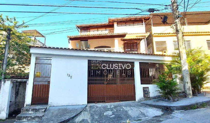 Foto 1 de Casa com 7 Quartos à venda, 350m² em Covanca, São Gonçalo