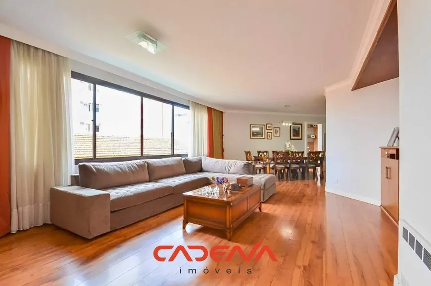 Foto 1 de Apartamento com 3 Quartos à venda, 149m² em Batel, Curitiba