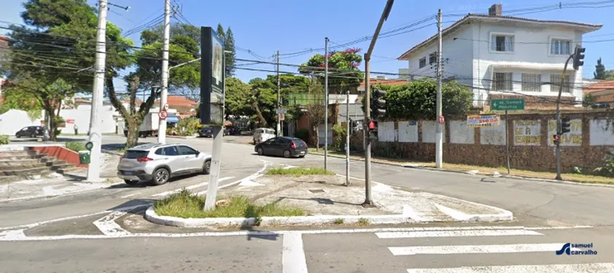 Foto 1 de Sobrado com 3 Quartos para alugar, 217m² em Sumaré, São Paulo