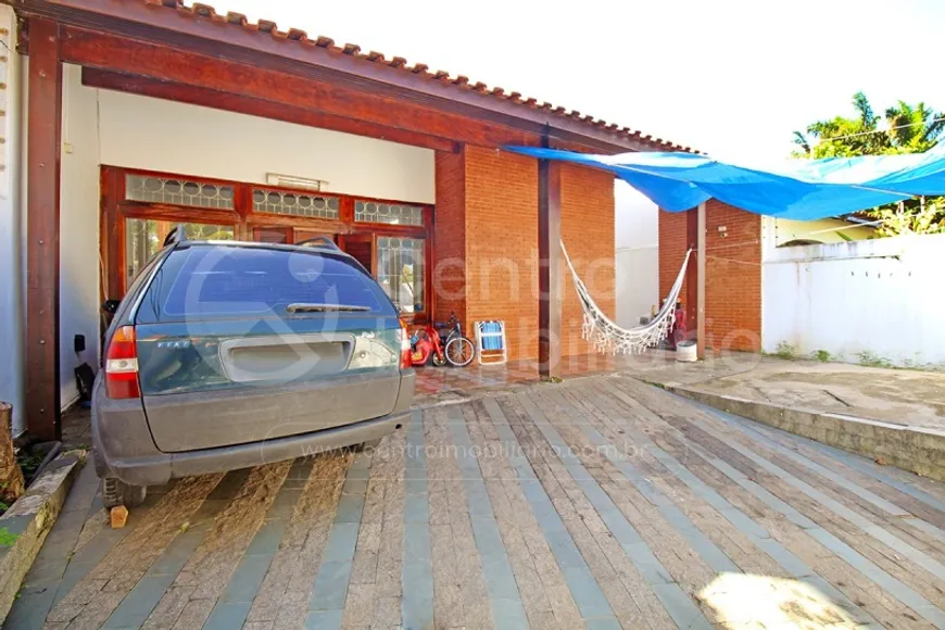 Foto 1 de Casa com 3 Quartos à venda, 147m² em Estancia Sao Jose, Peruíbe