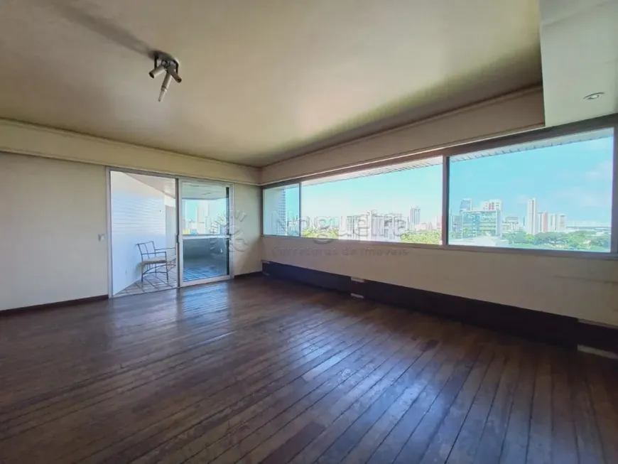 Foto 1 de Apartamento com 4 Quartos à venda, 280m² em Derby, Recife