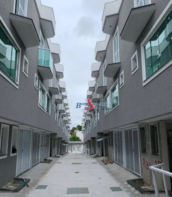 Foto 1 de Casa de Condomínio com 2 Quartos à venda, 90m² em Penha, São Paulo