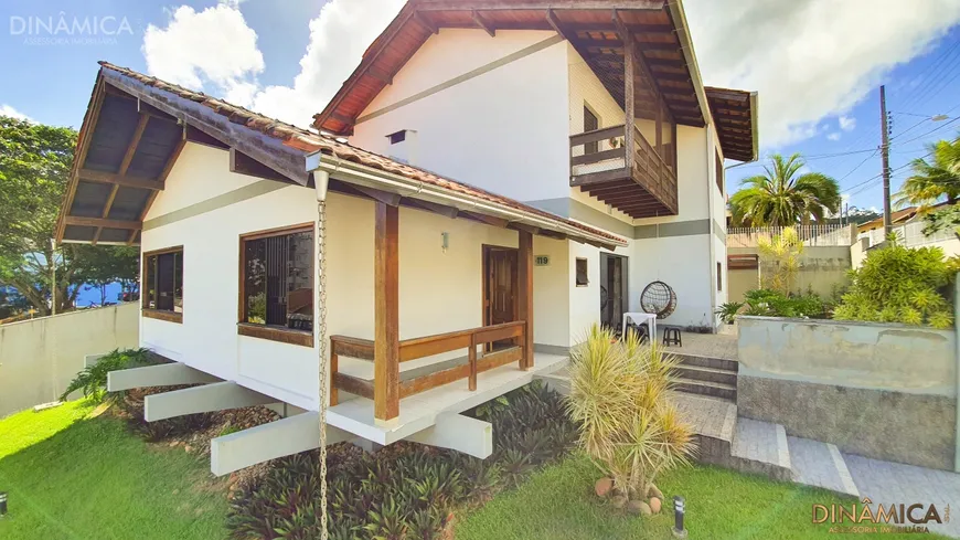 Foto 1 de Casa com 5 Quartos à venda, 480m² em Garcia, Blumenau