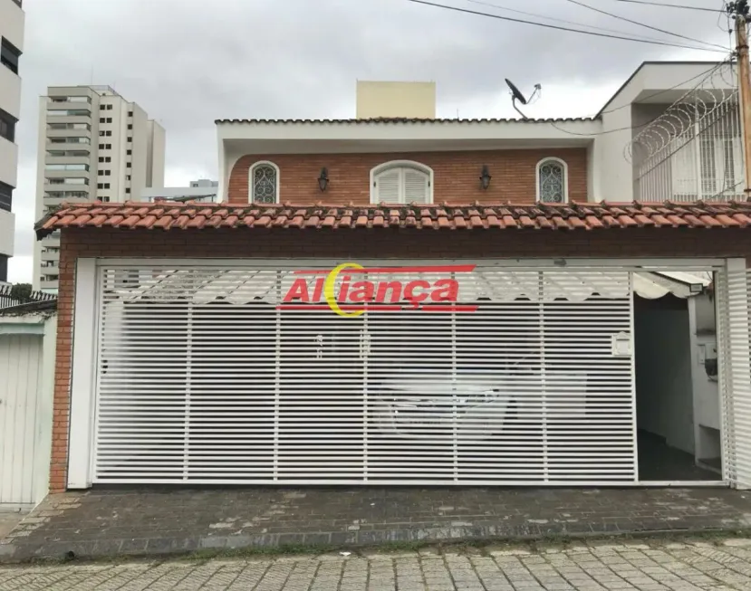 Foto 1 de Sobrado com 3 Quartos à venda, 242m² em Jardim Guarulhos, Guarulhos