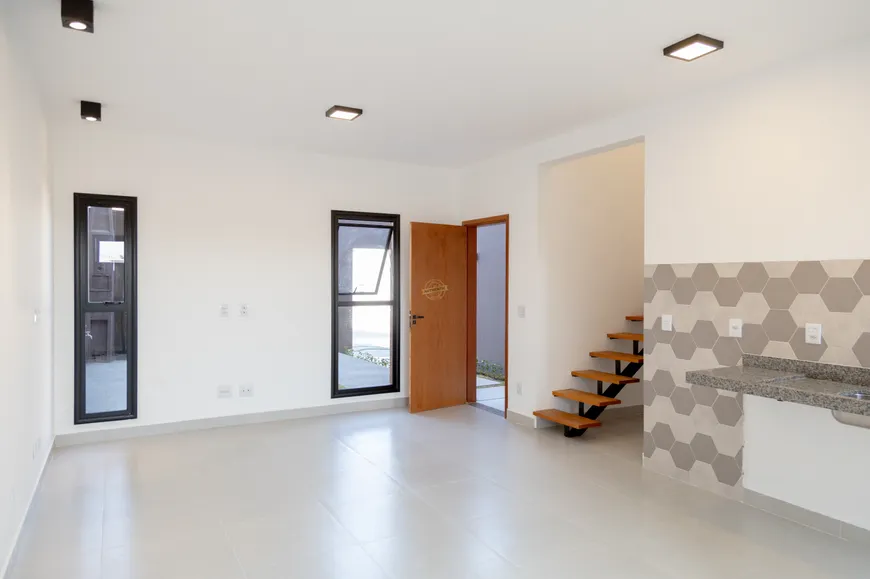 Foto 1 de Sobrado com 2 Quartos à venda, 80m² em Jardim Residencial Nova Veneza, Indaiatuba