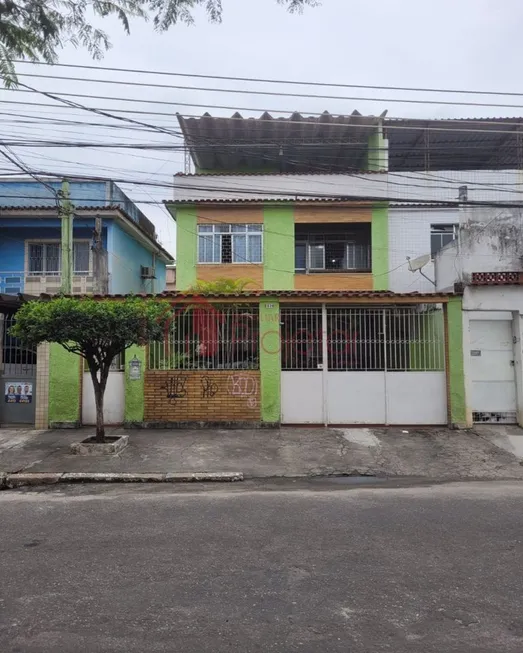 Foto 1 de Casa com 5 Quartos à venda, 250m² em Areia Branca, Belford Roxo