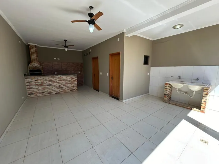 Foto 1 de Casa com 2 Quartos à venda, 180m² em Jardim Novo Bongiovani, Presidente Prudente