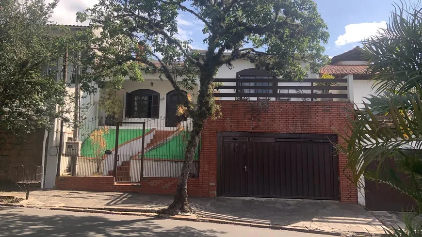 Foto 1 de Casa com 3 Quartos à venda, 172m² em Vila João Pessoa, Porto Alegre