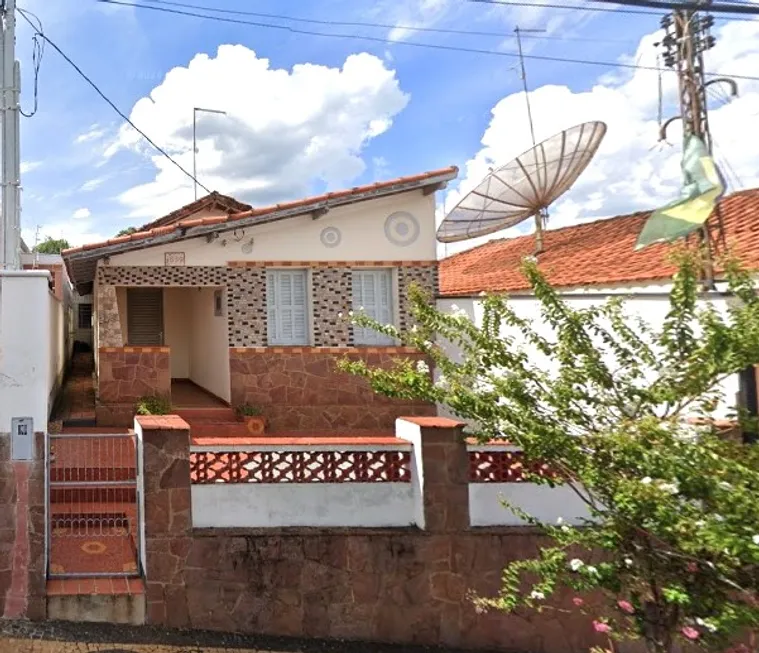 Foto 1 de Casa com 3 Quartos à venda, 200m² em Centro, Santa Rita do Passa Quatro