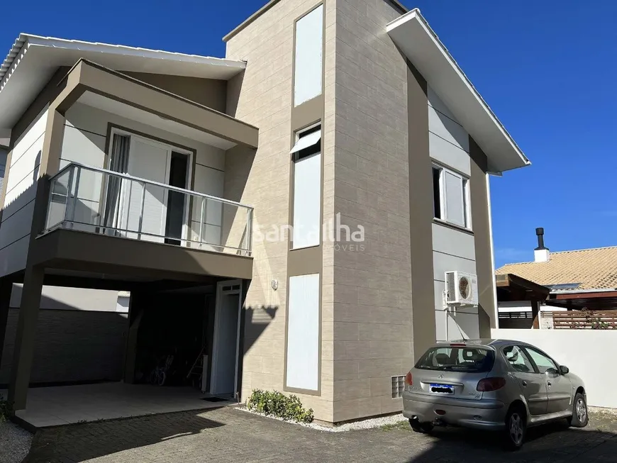 Foto 1 de Casa com 3 Quartos à venda, 134m² em Carianos, Florianópolis