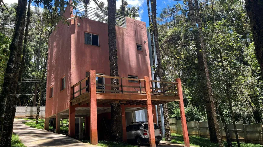 Foto 1 de Casa com 3 Quartos à venda, 190m² em , Campos do Jordão