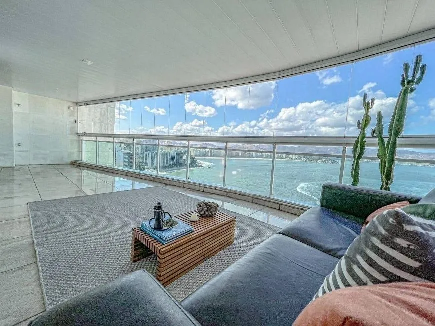 Foto 1 de Apartamento com 4 Quartos à venda, 180m² em Ingá, Niterói