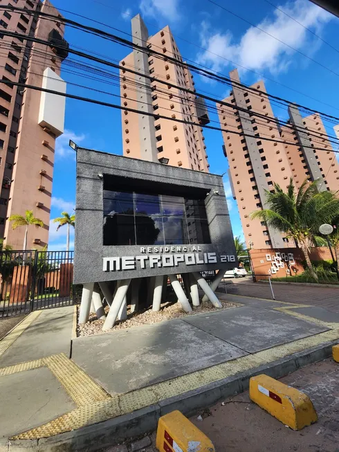 Foto 1 de Apartamento com 2 Quartos para alugar, 56m² em Candelária, Natal