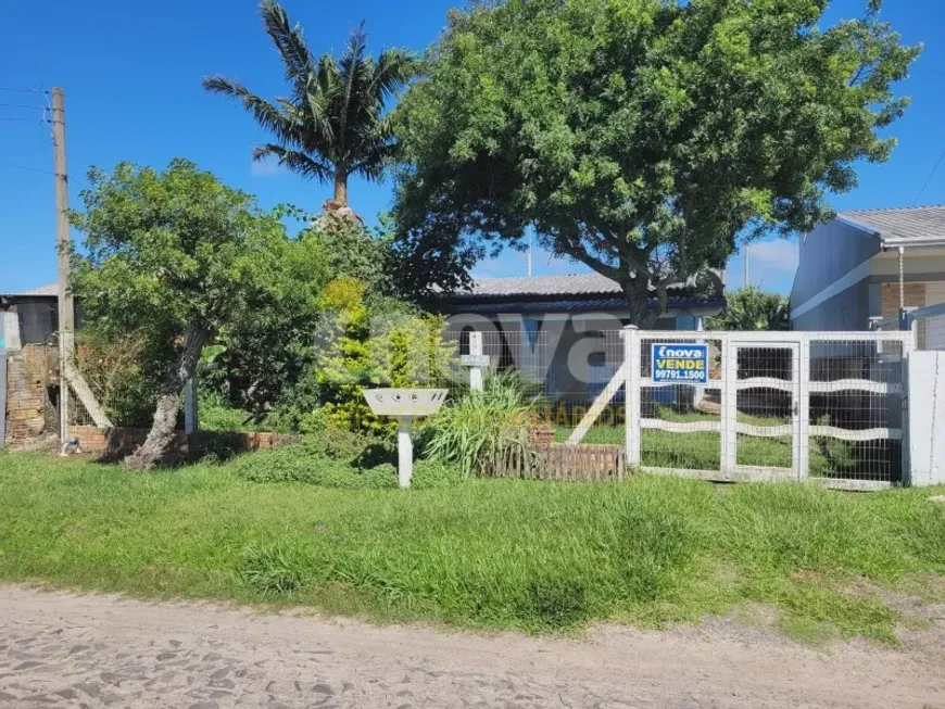 Foto 1 de Casa com 2 Quartos à venda, 90m² em Centro, Imbé