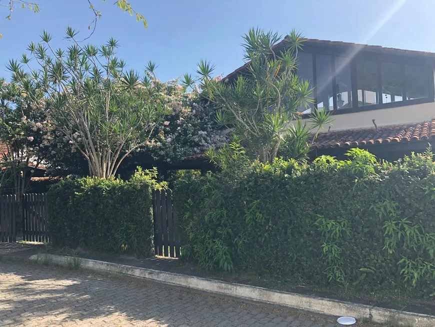 Foto 1 de Casa com 4 Quartos à venda, 150m² em Ogiva, Cabo Frio