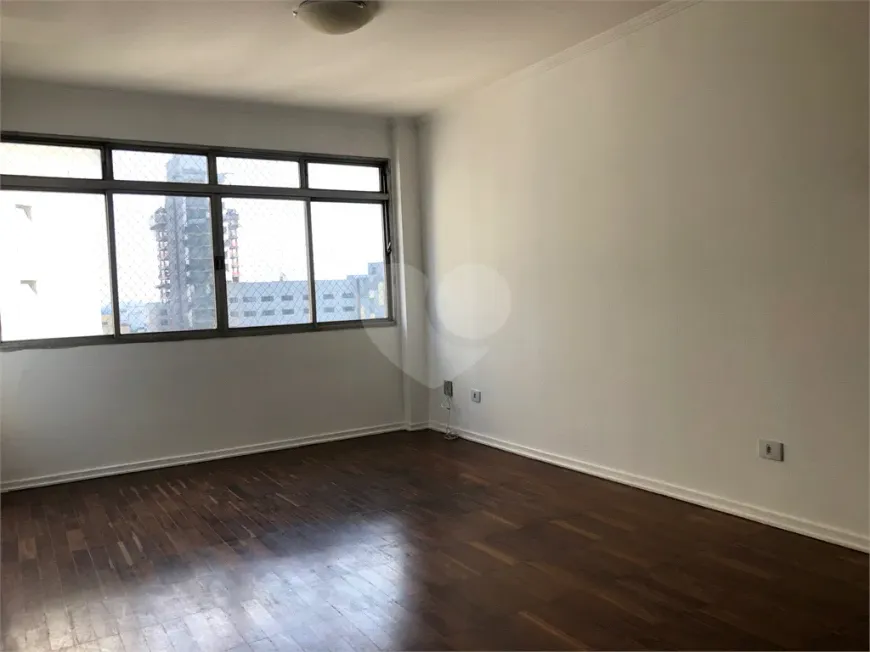 Foto 1 de Apartamento com 3 Quartos para alugar, 130m² em Jardim América, São Paulo