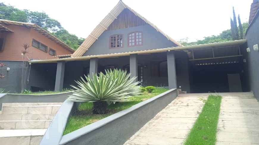 Foto 1 de Casa com 3 Quartos à venda, 112m² em Santa Lúcia, Belo Horizonte