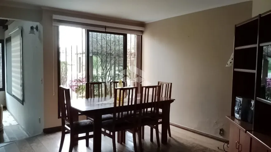 Foto 1 de Casa com 4 Quartos à venda, 332m² em Vila Ipiranga, Porto Alegre