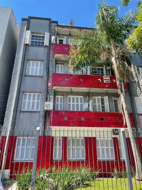 Foto 1 de Apartamento com 2 Quartos à venda, 46m² em Farroupilha, Porto Alegre