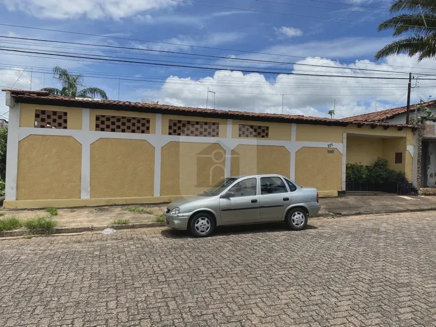 Foto 1 de Casa com 3 Quartos à venda, 276m² em Tubalina, Uberlândia