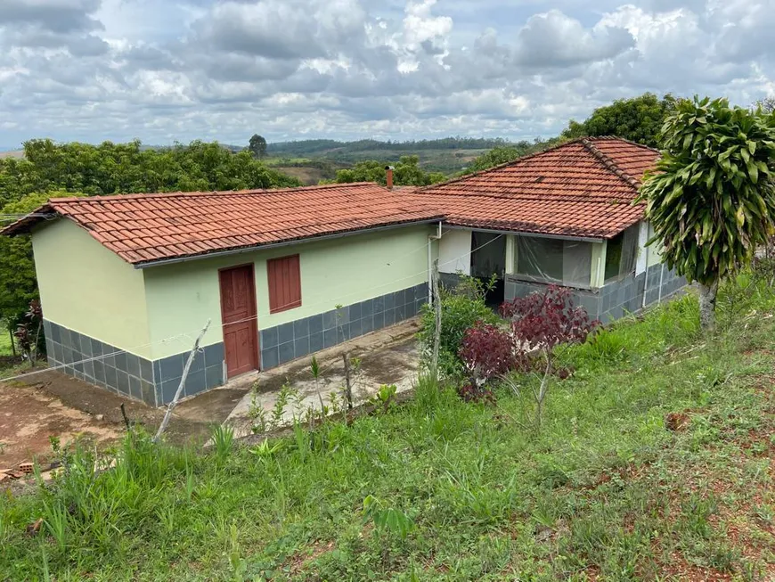 Foto 1 de Fazenda/Sítio à venda, 70000m² em Zona Rural, Entre Rios de Minas