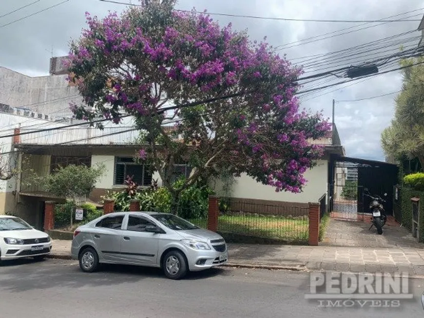 Foto 1 de Casa com 3 Quartos à venda, 550m² em Tristeza, Porto Alegre