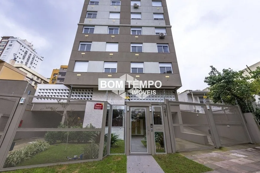 Foto 1 de Apartamento com 3 Quartos à venda, 66m² em Petrópolis, Porto Alegre