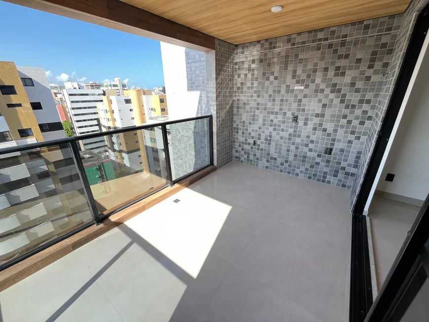Foto 1 de Apartamento com 3 Quartos à venda, 118m² em Ponta Verde, Maceió